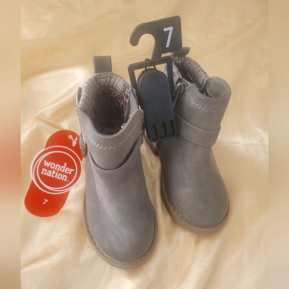 Gray Toddler Winter Boot size 7
